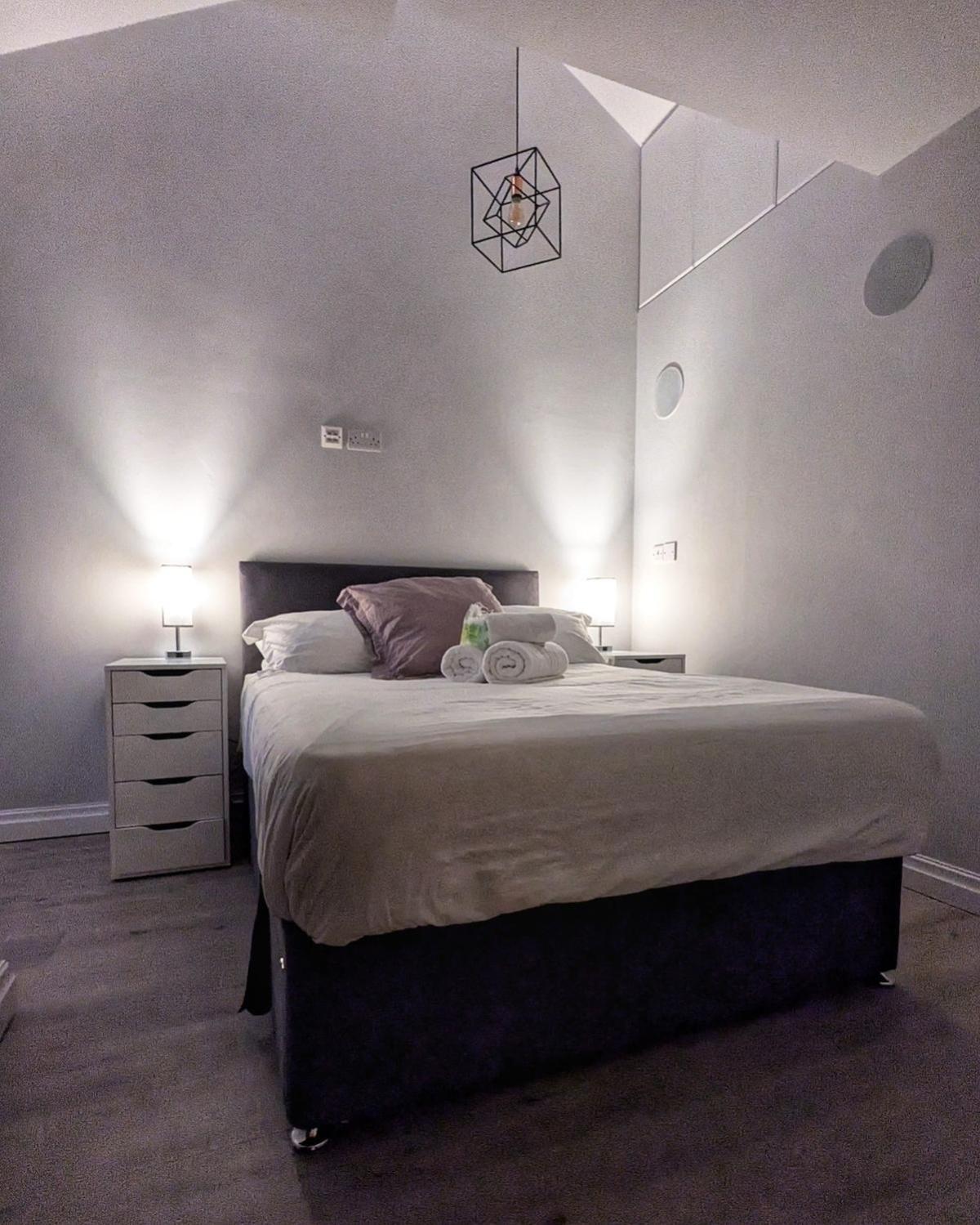 Beautiful 5 Bedroom Home Sleeps 12 People In Manchester Exteriér fotografie