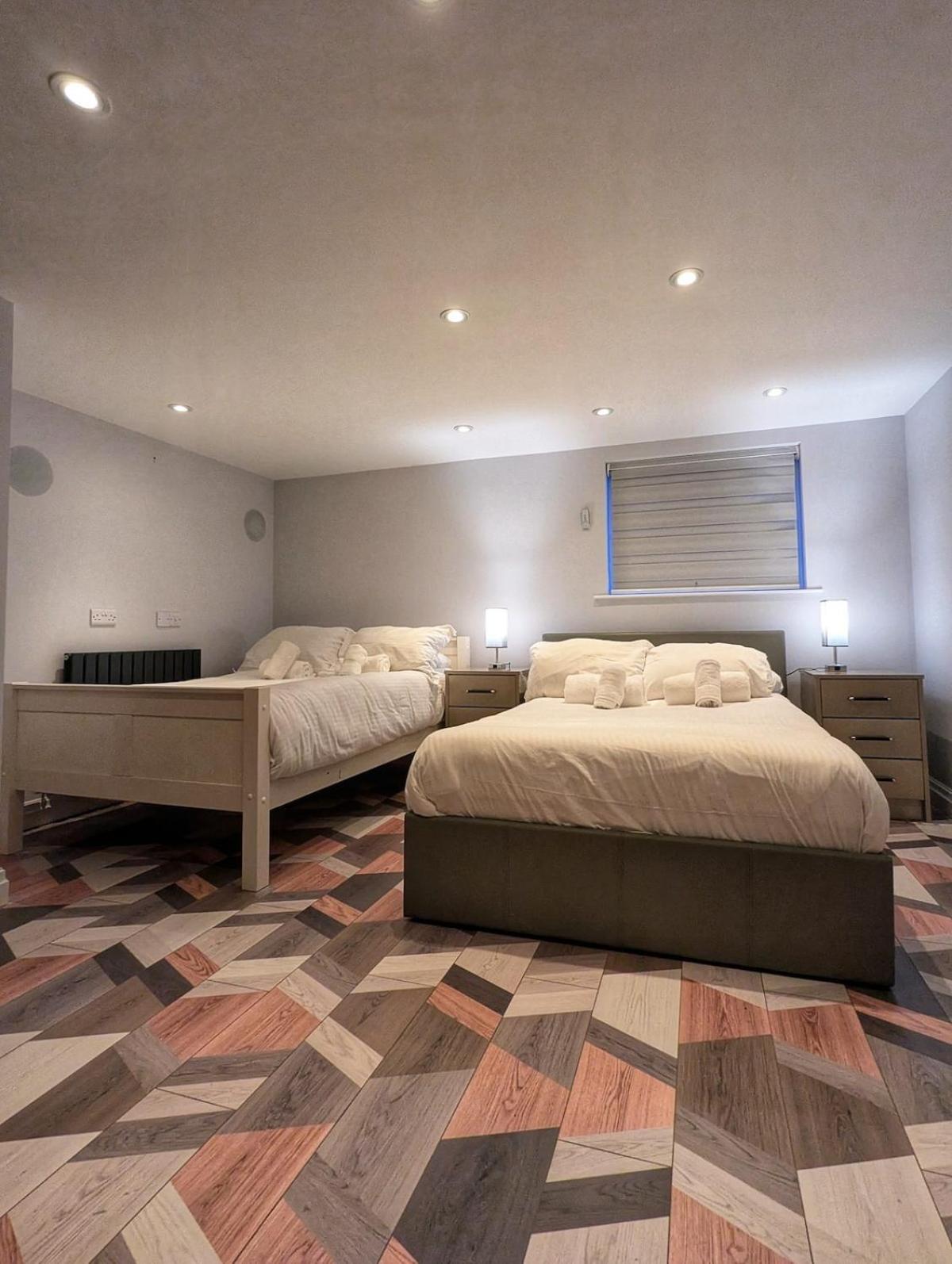 Beautiful 5 Bedroom Home Sleeps 12 People In Manchester Exteriér fotografie